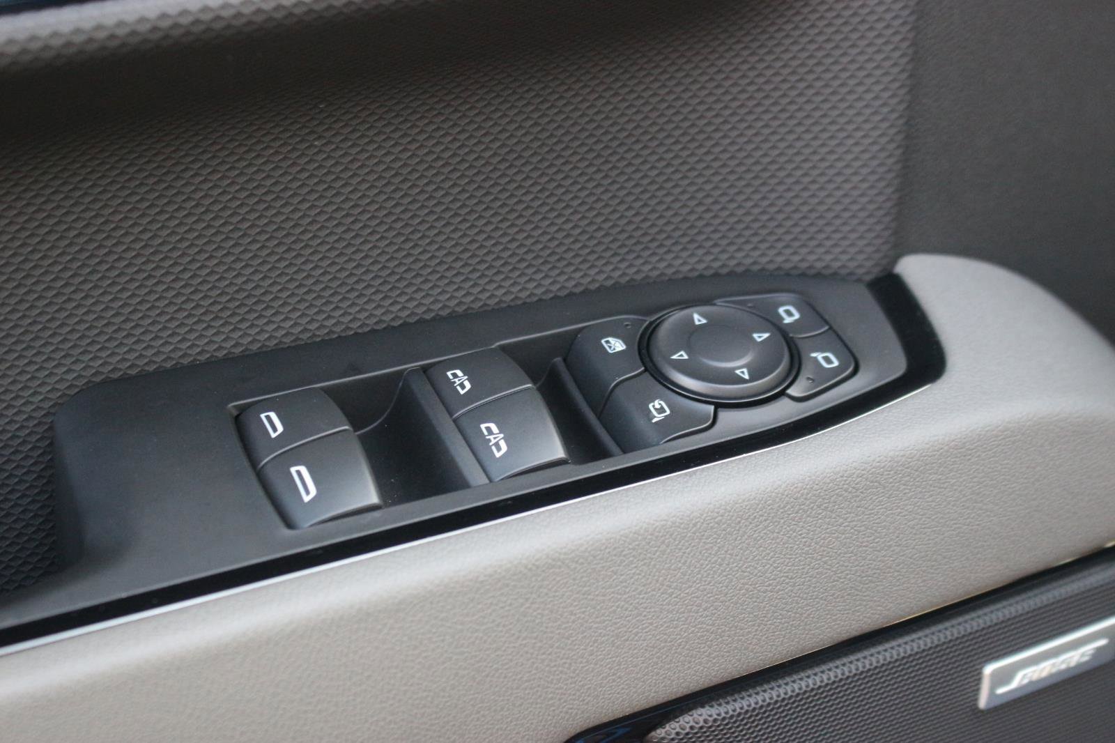 Used 2025 Chevrolet Silverado 1500 ZR2 w/ Technology Package image 17