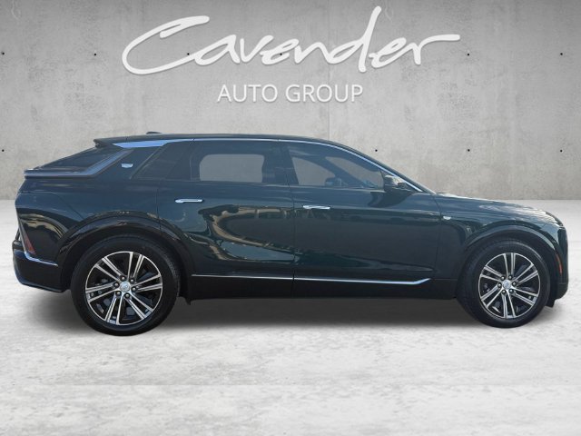 Certified 2026 Cadillac Lyriq Luxury AWD/4WD image 17