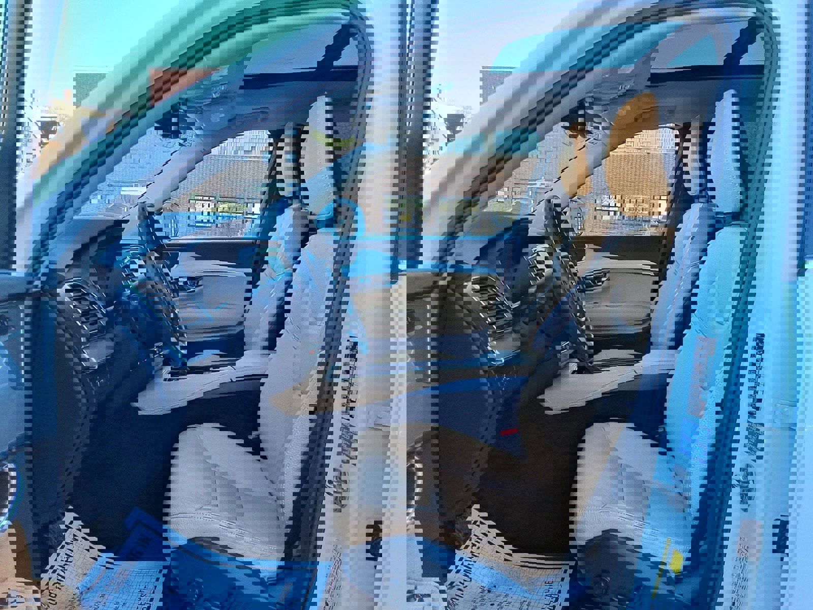 Used 2016 Volvo XC90 T5 Momentum image 11