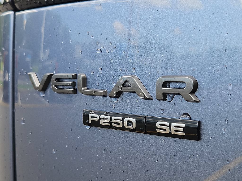 Used 2019 Land Rover Range Rover Velar R-Dynamic SE AWD/4WD image 32