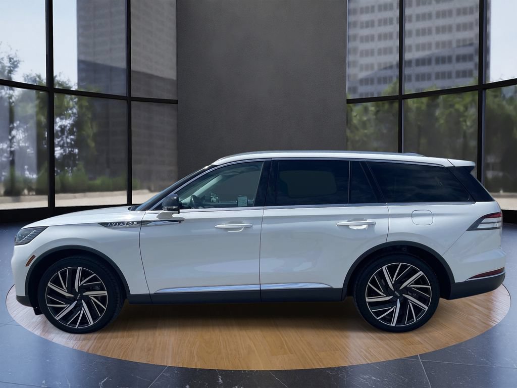 Used 2025 Lincoln Aviator Reserve w/ Equipment Group 201A AWD/4WD image 7