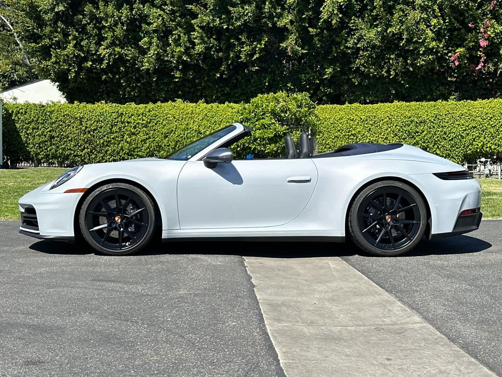 New 2026 Porsche 911 Carrera T RWD image 2