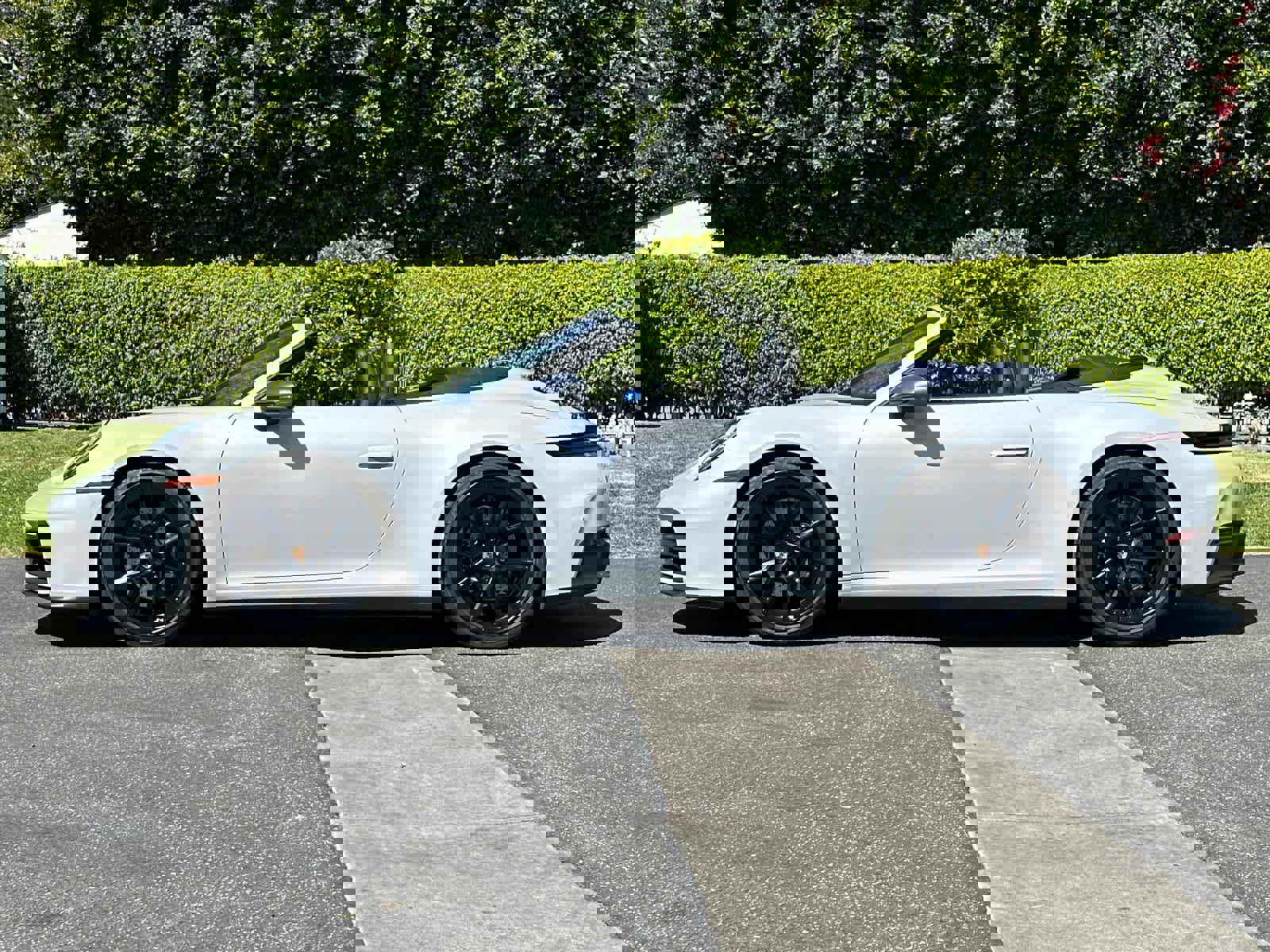 New 2026 Porsche 911 Carrera T image 2