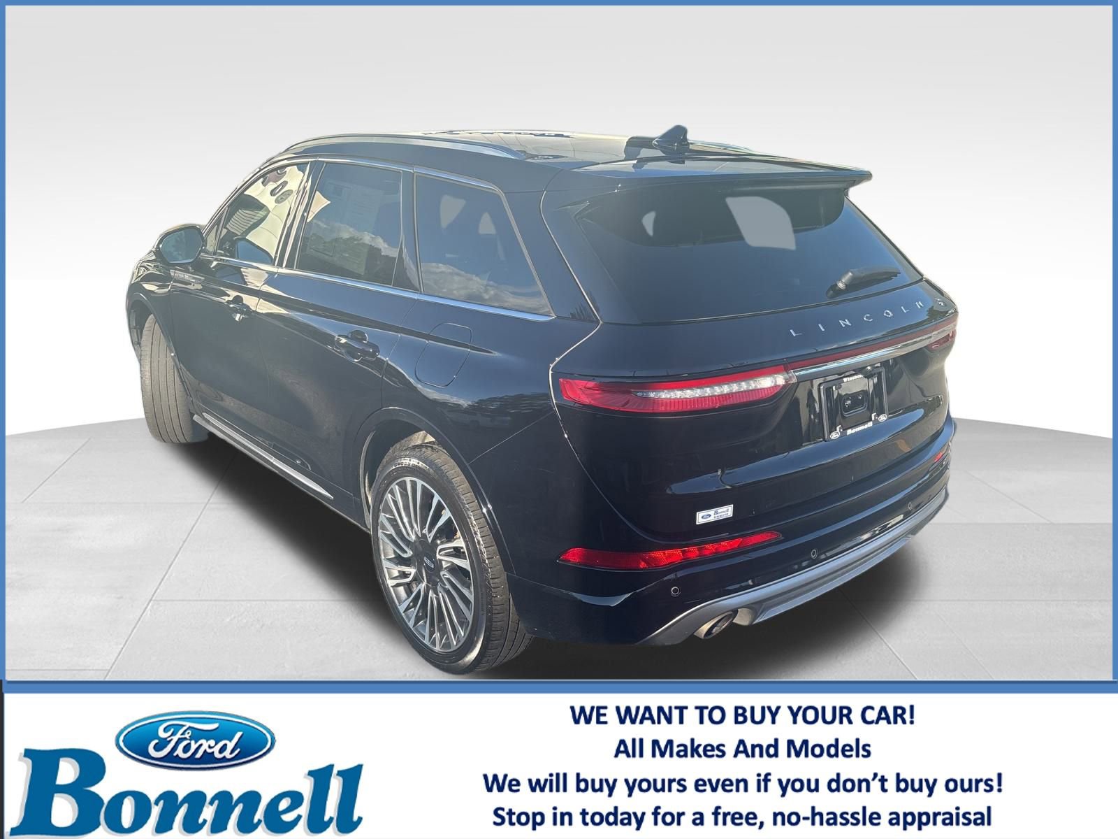 Used 2022 Lincoln Corsair Reserve w/ Sport Package image 3