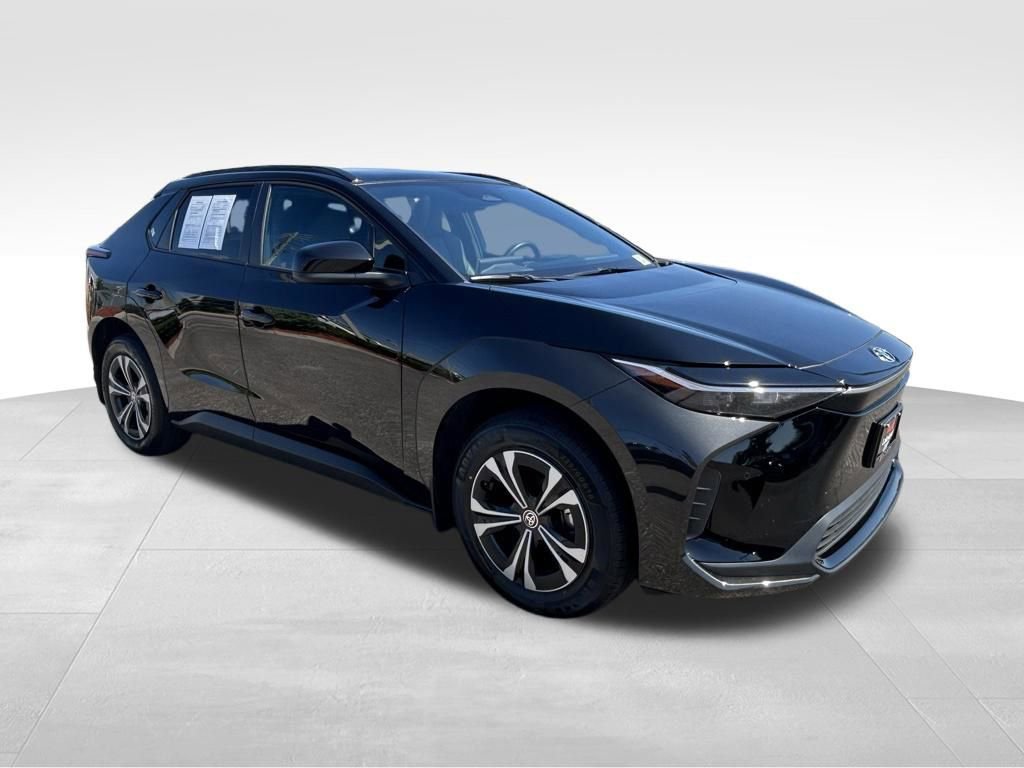 Used 2025 Toyota bZ4X FWD w/ Weather Package image 7
