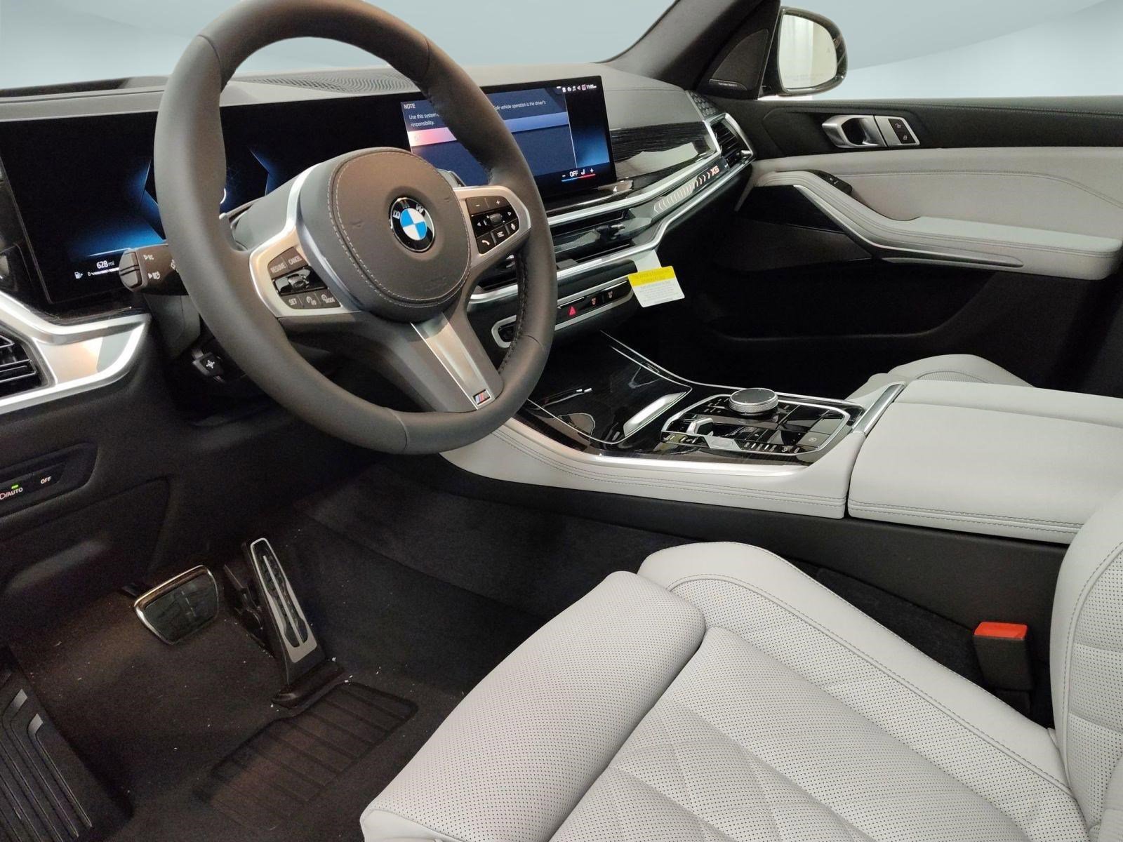 Used 2026 BMW X5 xDrive40i w/ M Sport Package image 4