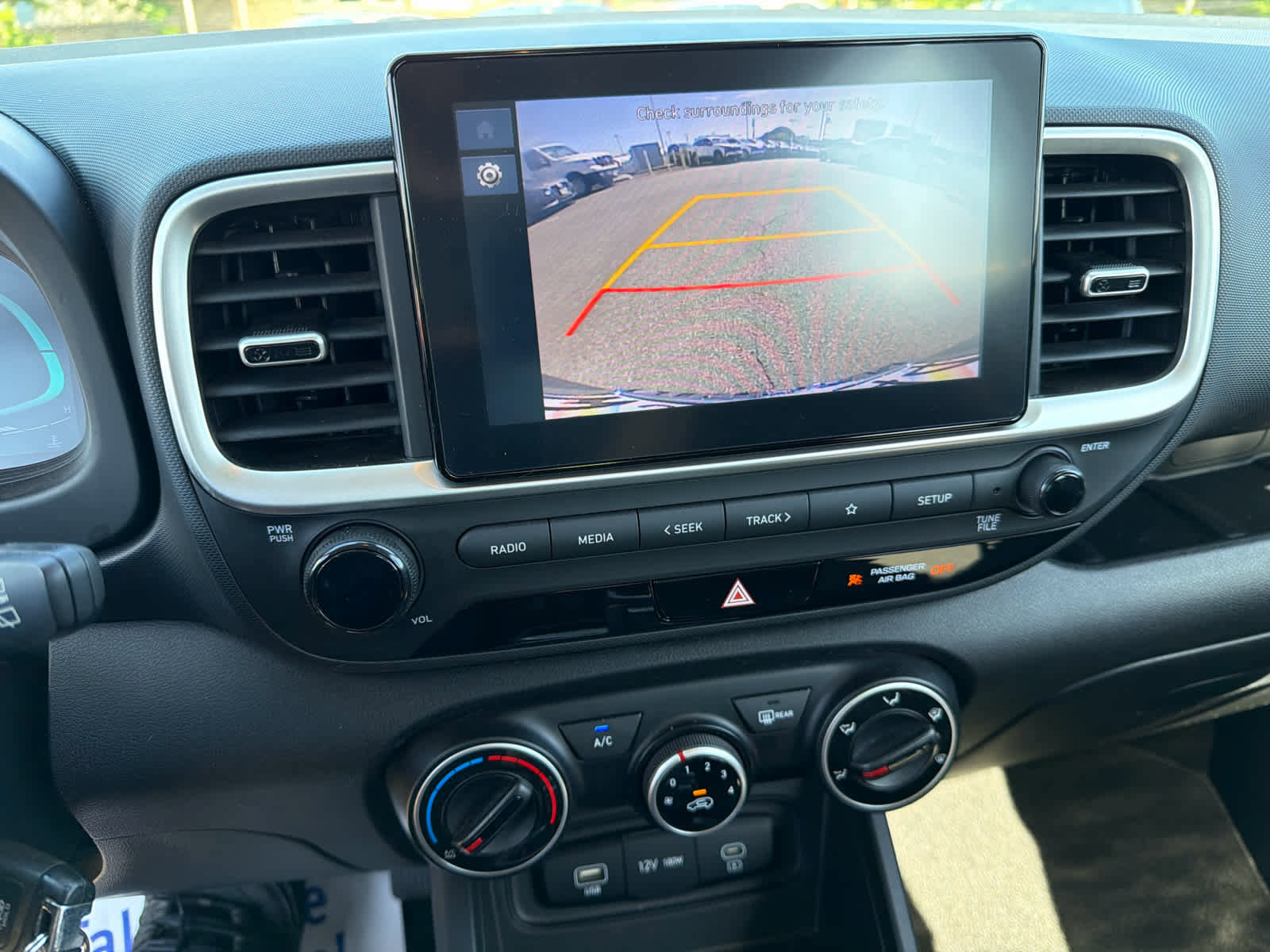 Used 2023 Hyundai Venue SE w/ Cargo Package image 7