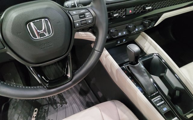 Used 2023 Honda Accord EX-L image 22