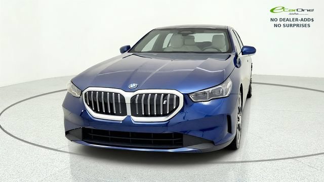 Used 2025 BMW i5 eDrive40i RWD image 3