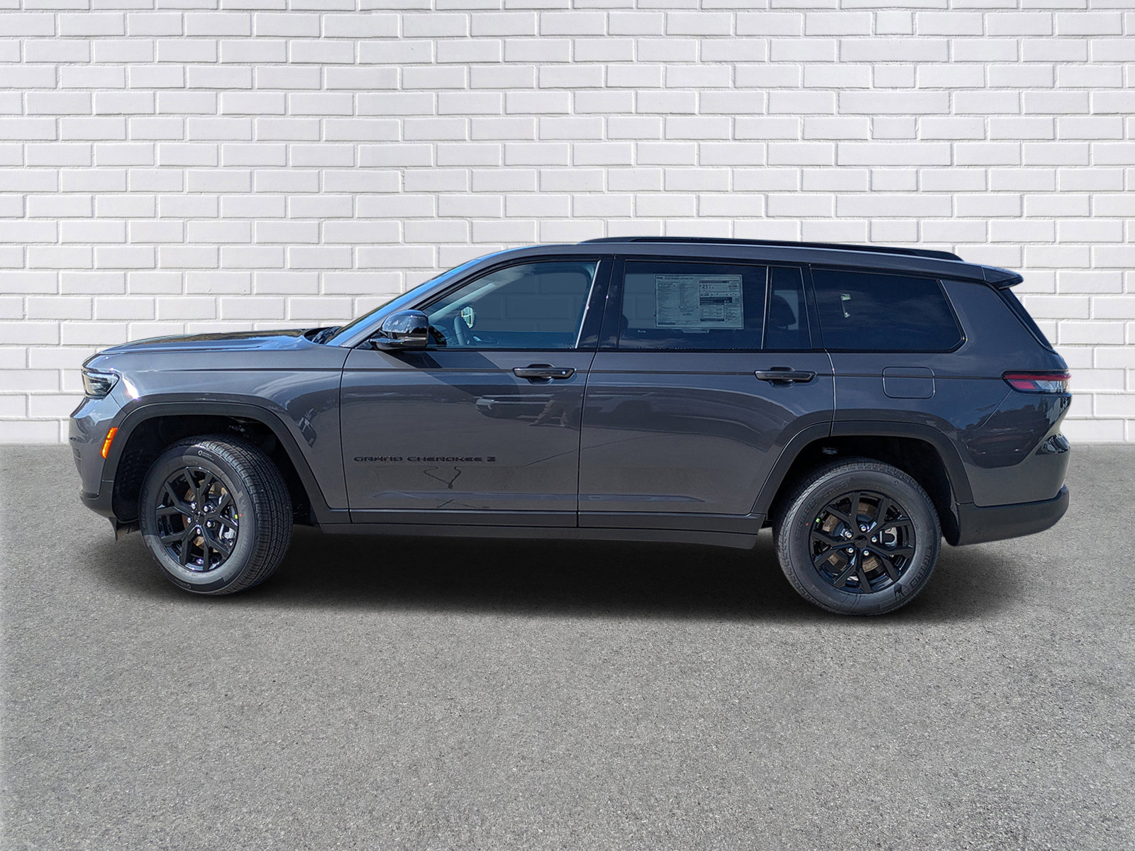 New 2025 Jeep Grand Cherokee L Altitude image 2