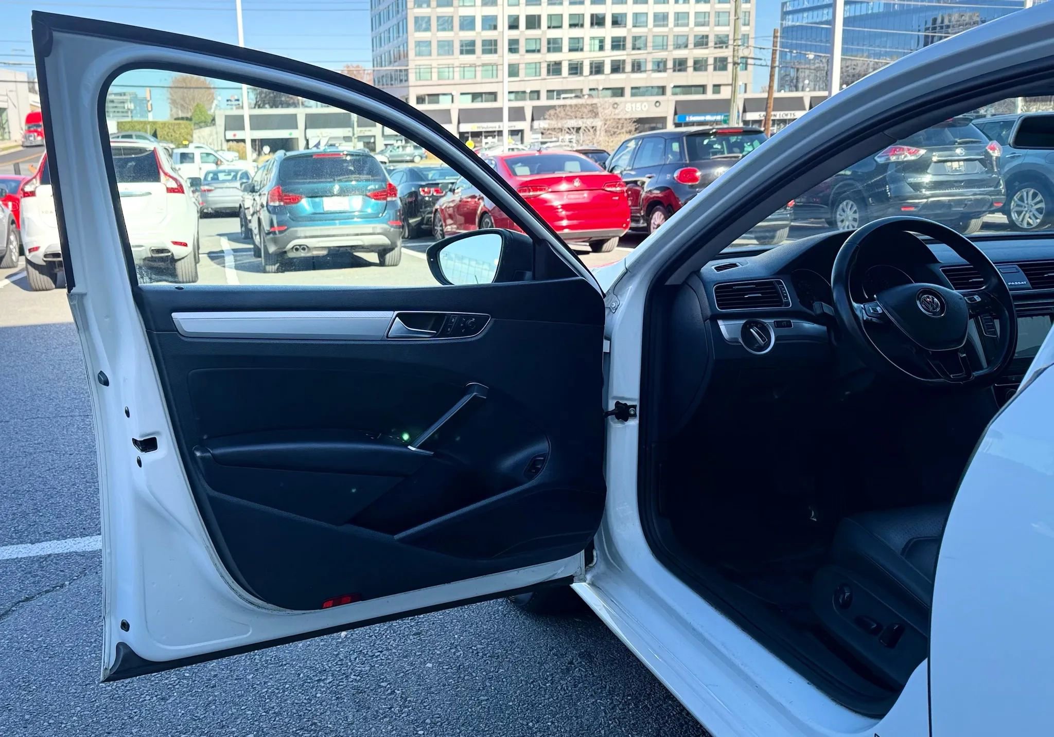 Used 2019 Volkswagen Passat 2.0T Wolfsburg w/ Wheels & Sunroof Package image 9