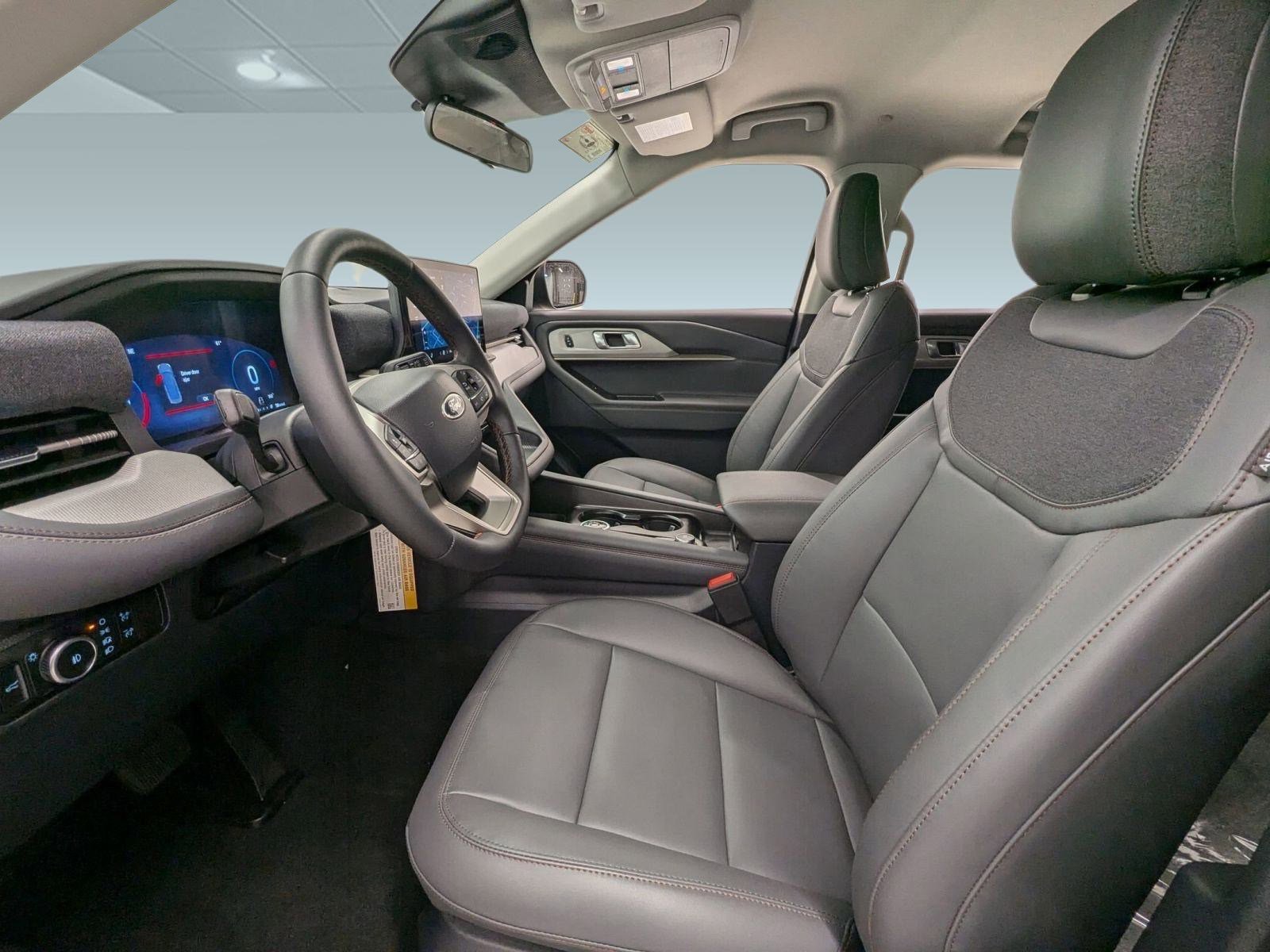 New 2026 Ford Explorer Active image 4