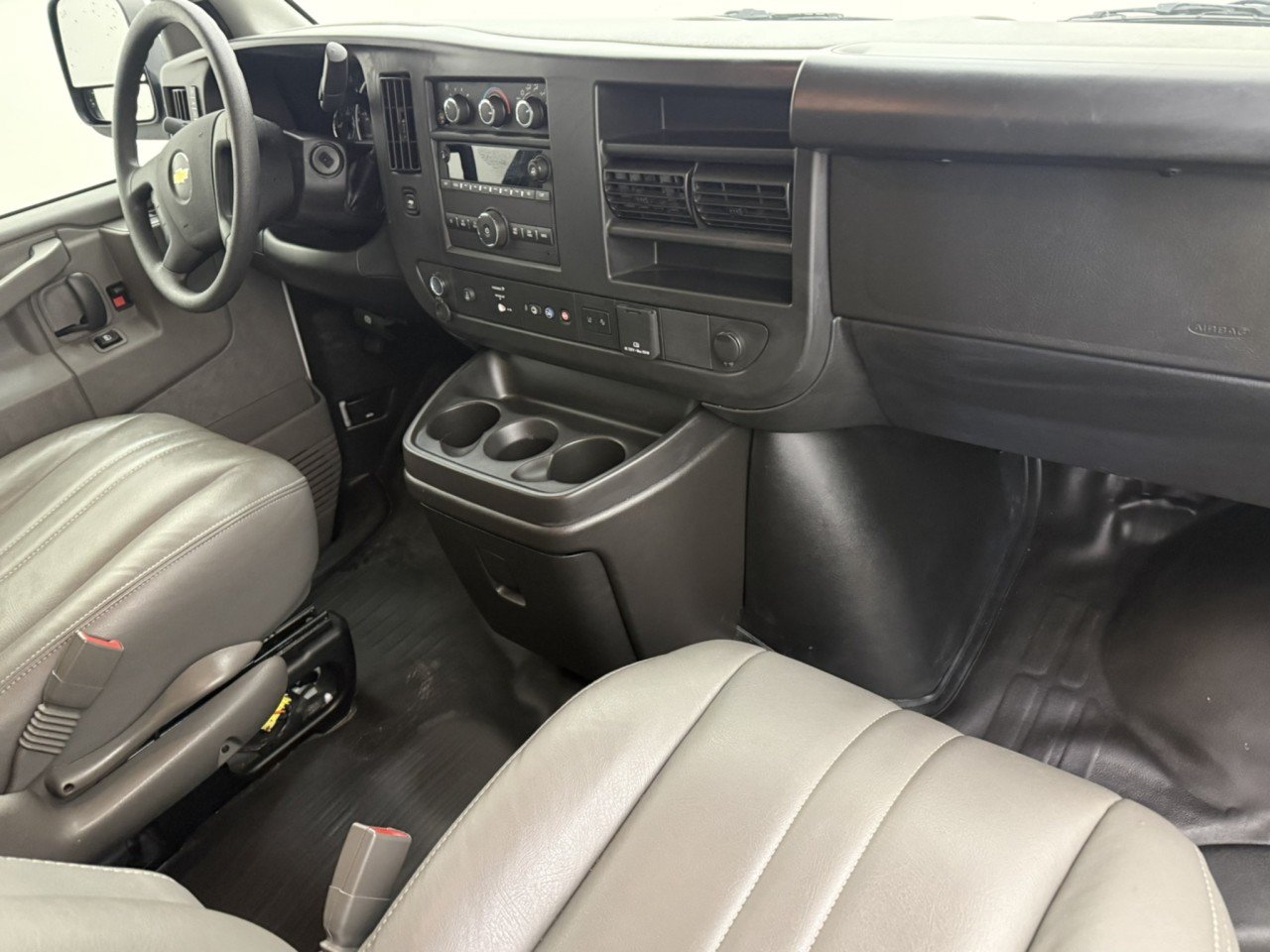 Used 2024 Chevrolet Express 3500 LS RWD image 11