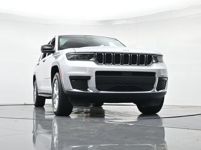 Used 2023 Jeep Grand Cherokee L Laredo w/ Luxury Tech Group I AWD/4WD image 37