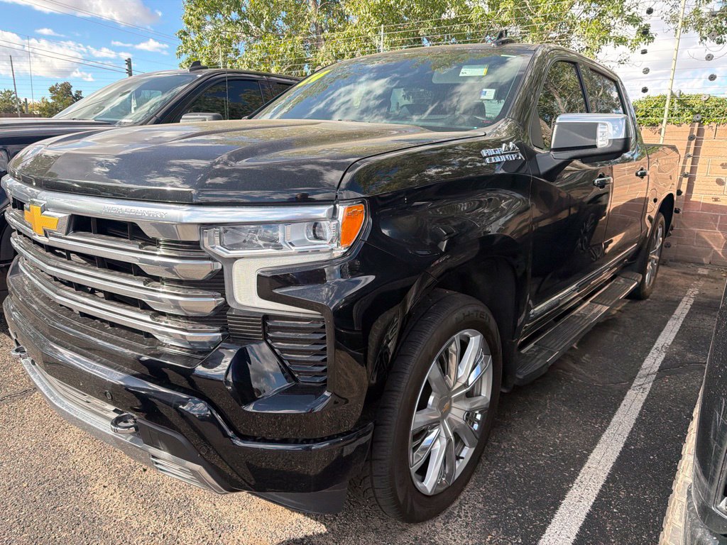 Used 2024 Chevrolet Silverado 1500 High Country w/ High Country Premium Package AWD/4WD image 7