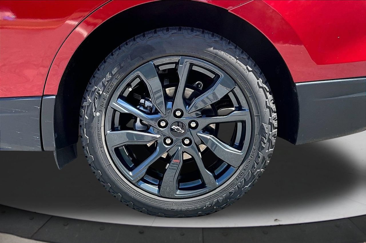 Used 2023 Chevrolet Equinox RS w/ RS Leather Package FWD image 34