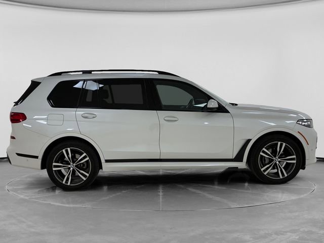 Used 2022 BMW X7 xDrive40i w/ M Sport Package AWD/4WD image 2