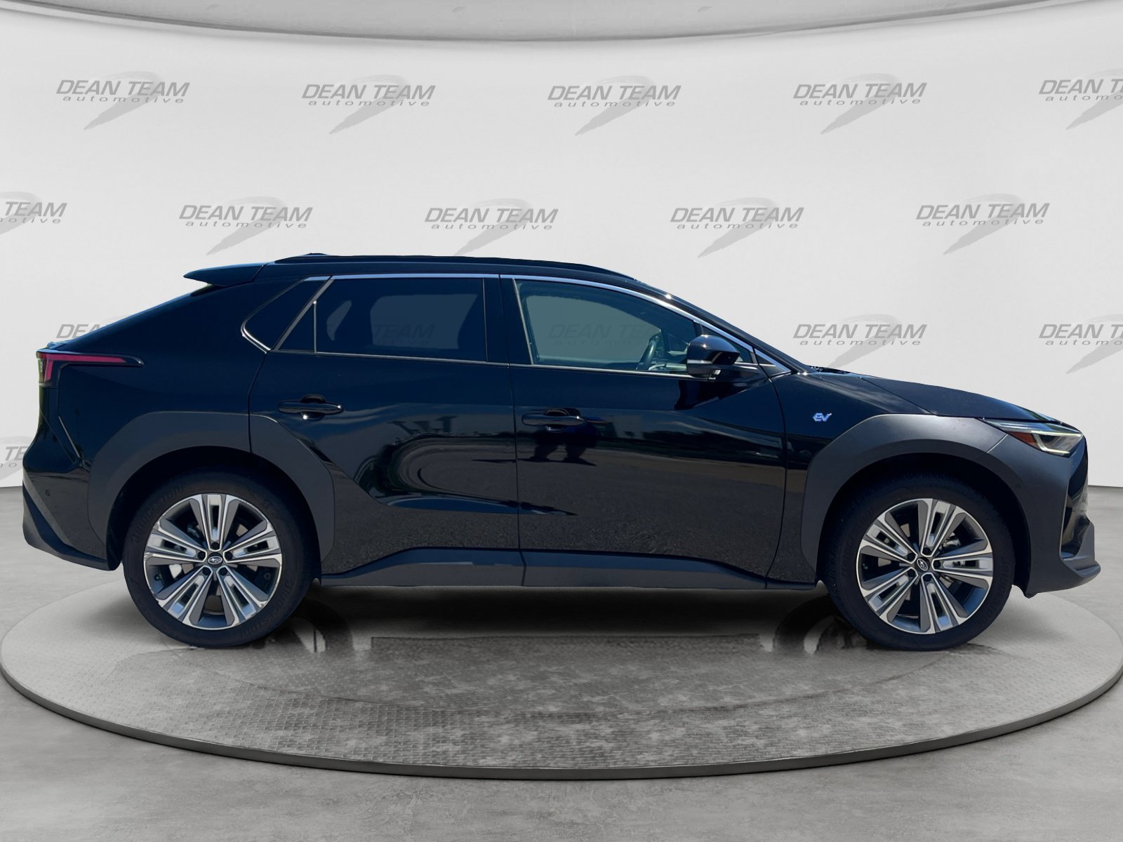Used 2023 Subaru Solterra AWD image 8