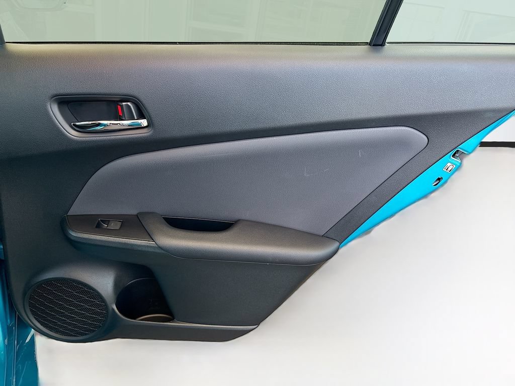 Certified 2021 Toyota Prius Prime Limited w/ Carpet Mat Package (TMS) FWD image 26