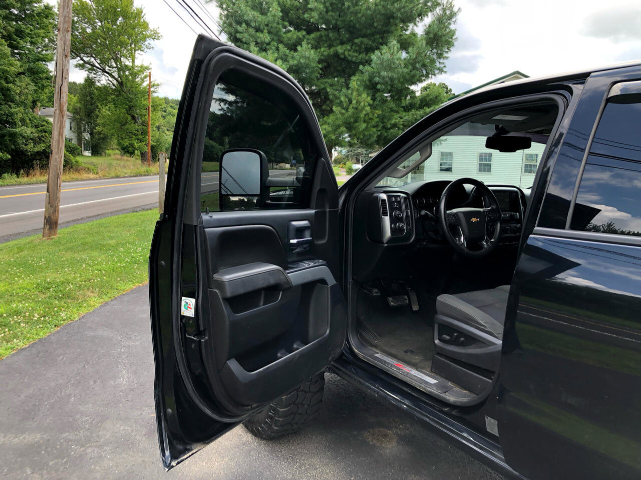 Used 2015 Chevrolet Silverado 2500 LT w/ Z71 Package, Off-Road image 23