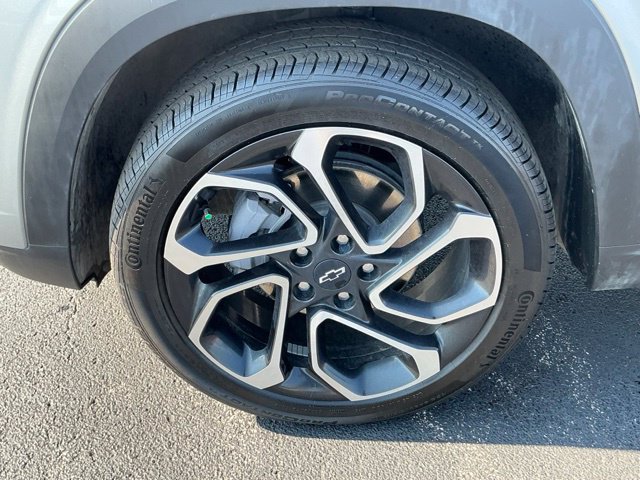 Used 2026 Chevrolet Trax RS FWD image 11