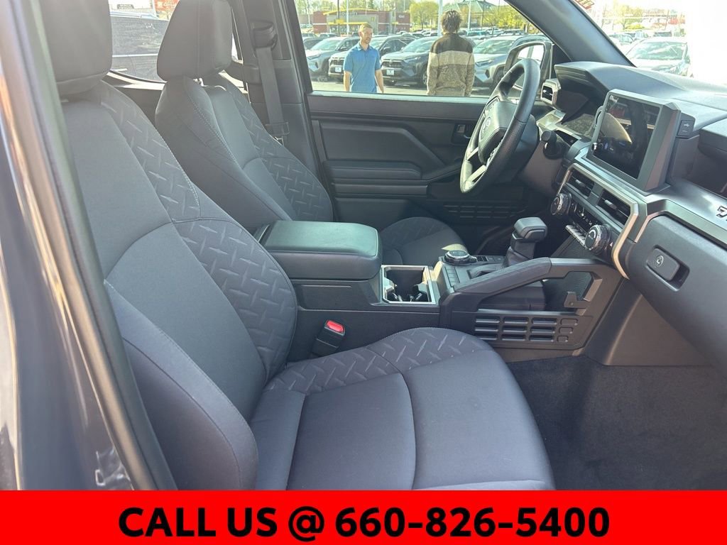 Used 2025 Toyota Tacoma SR5 image 5
