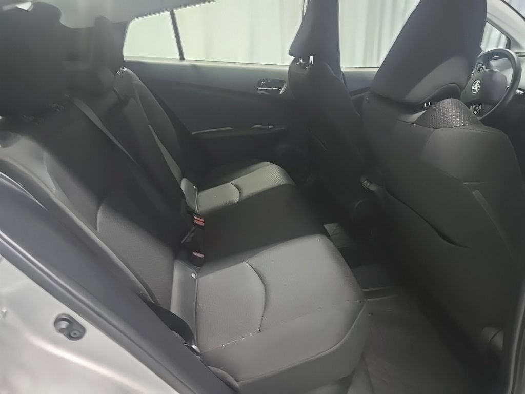 Used 2020 Toyota Prius LE AWD/4WD image 7