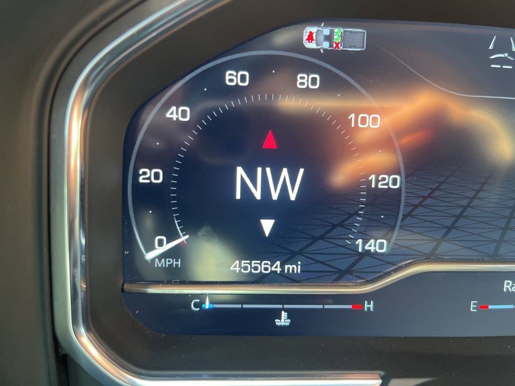 Used 2025 GMC Sierra 2500 Denali Ultimate image 9