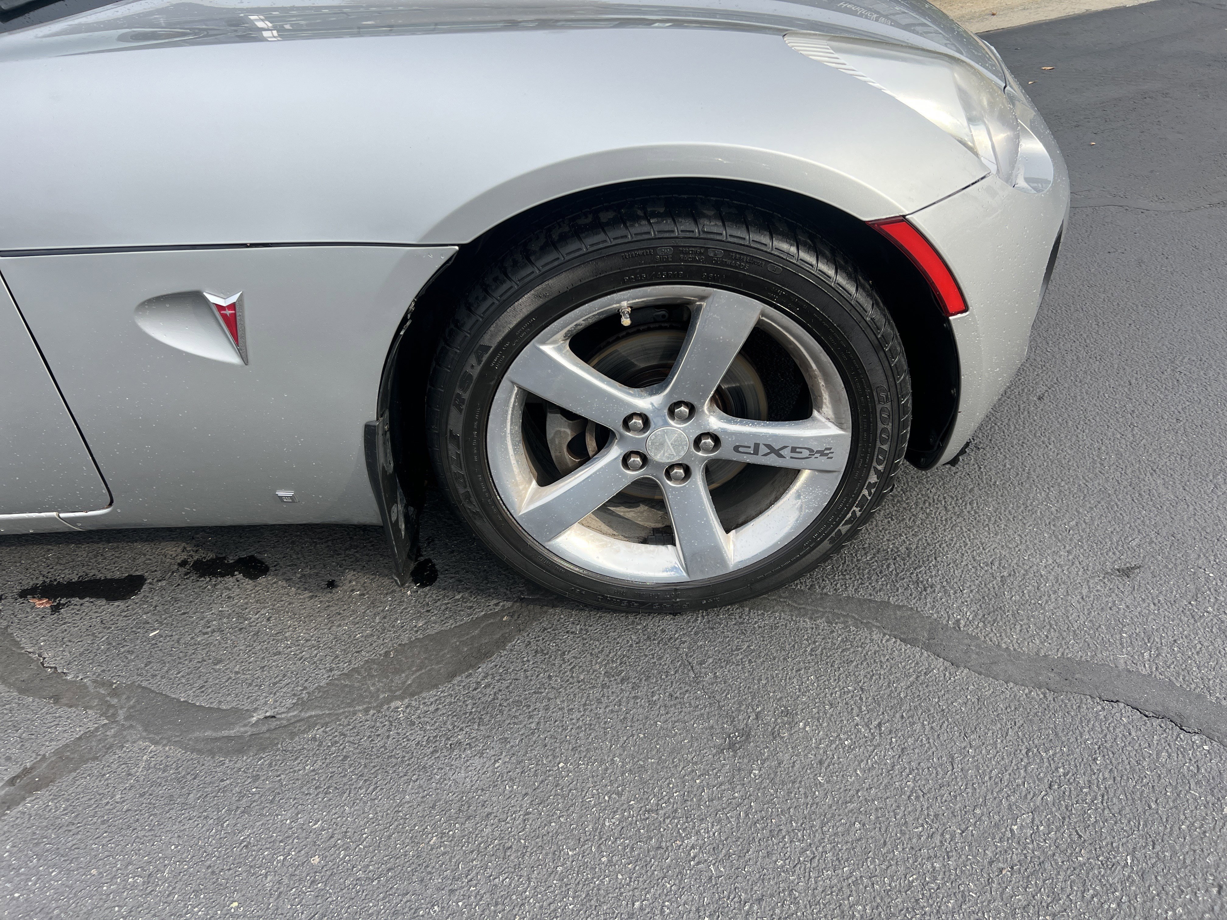 Used 2008 Pontiac Solstice GXP w/ Premium Package image 13