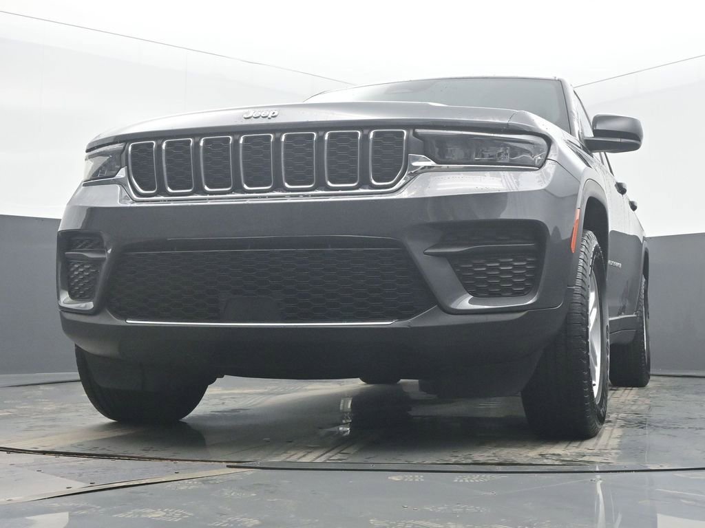 Used 2024 Jeep Grand Cherokee Laredo image 46