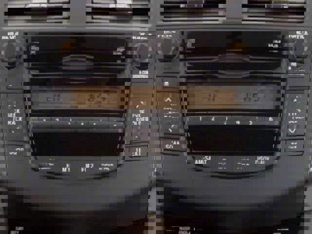 Used 2012 Toyota RAV4 Limited image 7