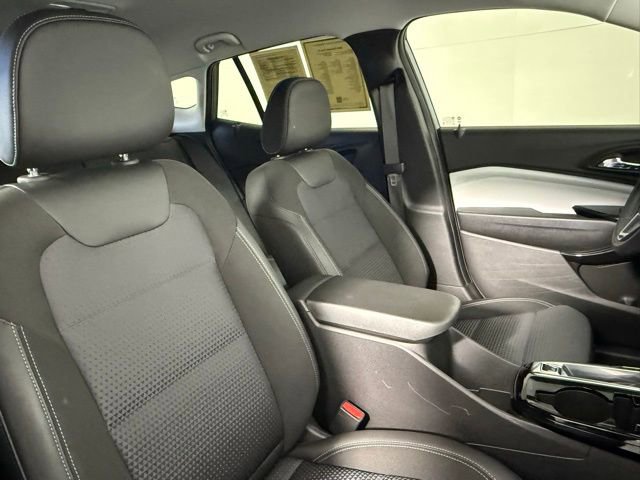 Used 2025 Chevrolet Trax LT w/ LT Convenience Package image 50