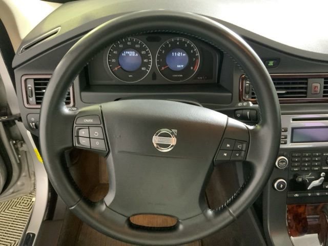 Used 2008 Volvo V70 image 16