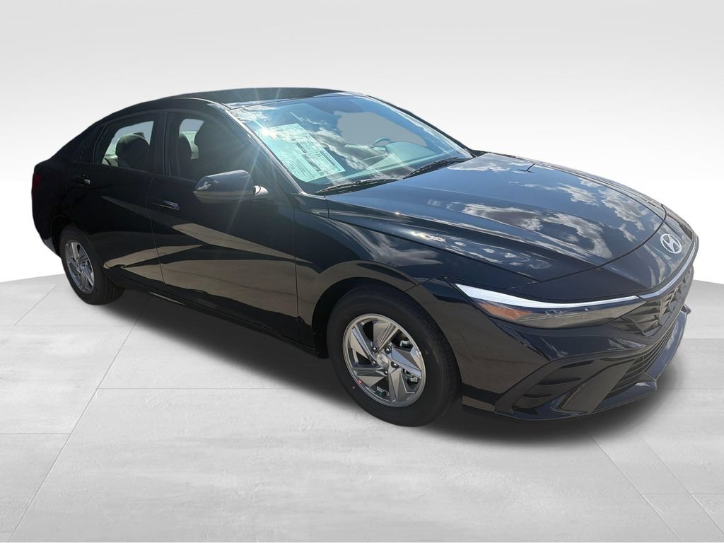 New 2026 Hyundai Elantra SE FWD image 9