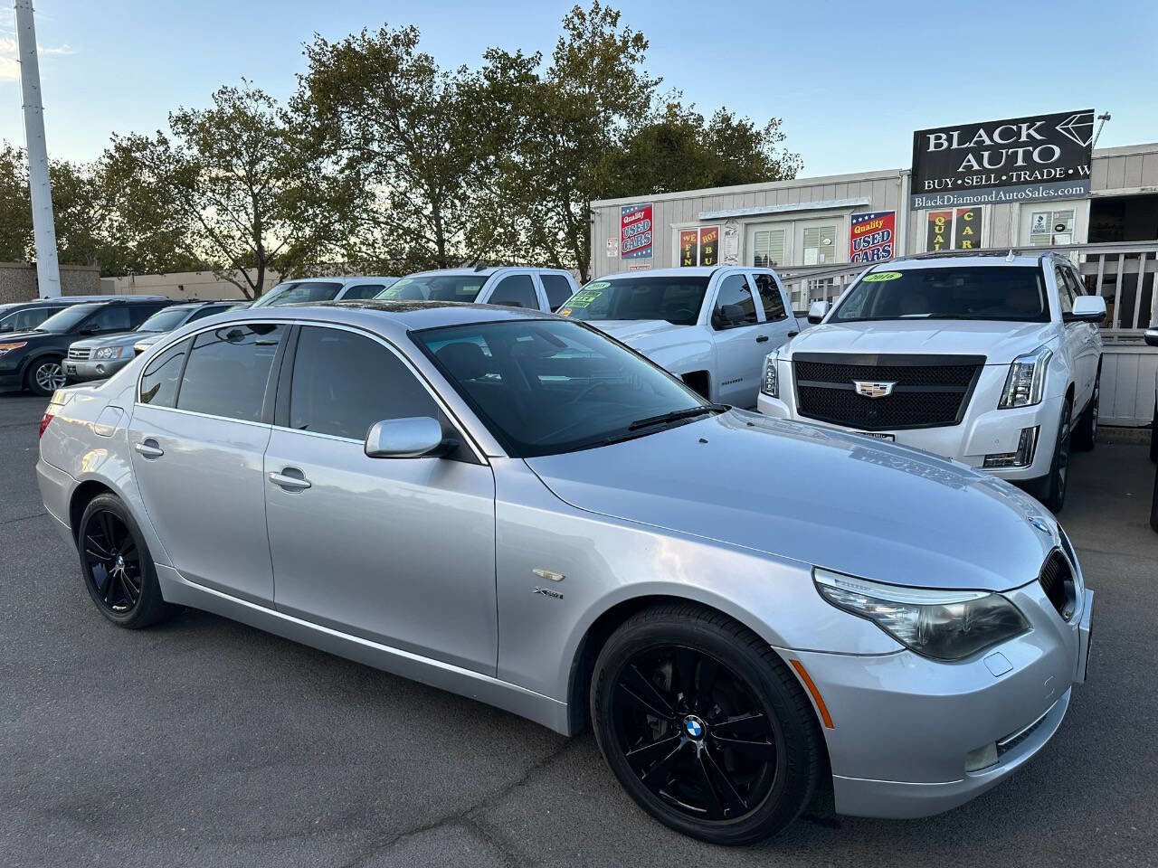 Used 2009 BMW 528i xDrive Sedan image 13
