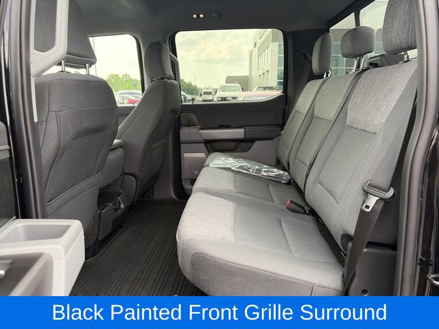 Used 2025 Ford F350 XLT w/ Black Appearance Package AWD/4WD image 26