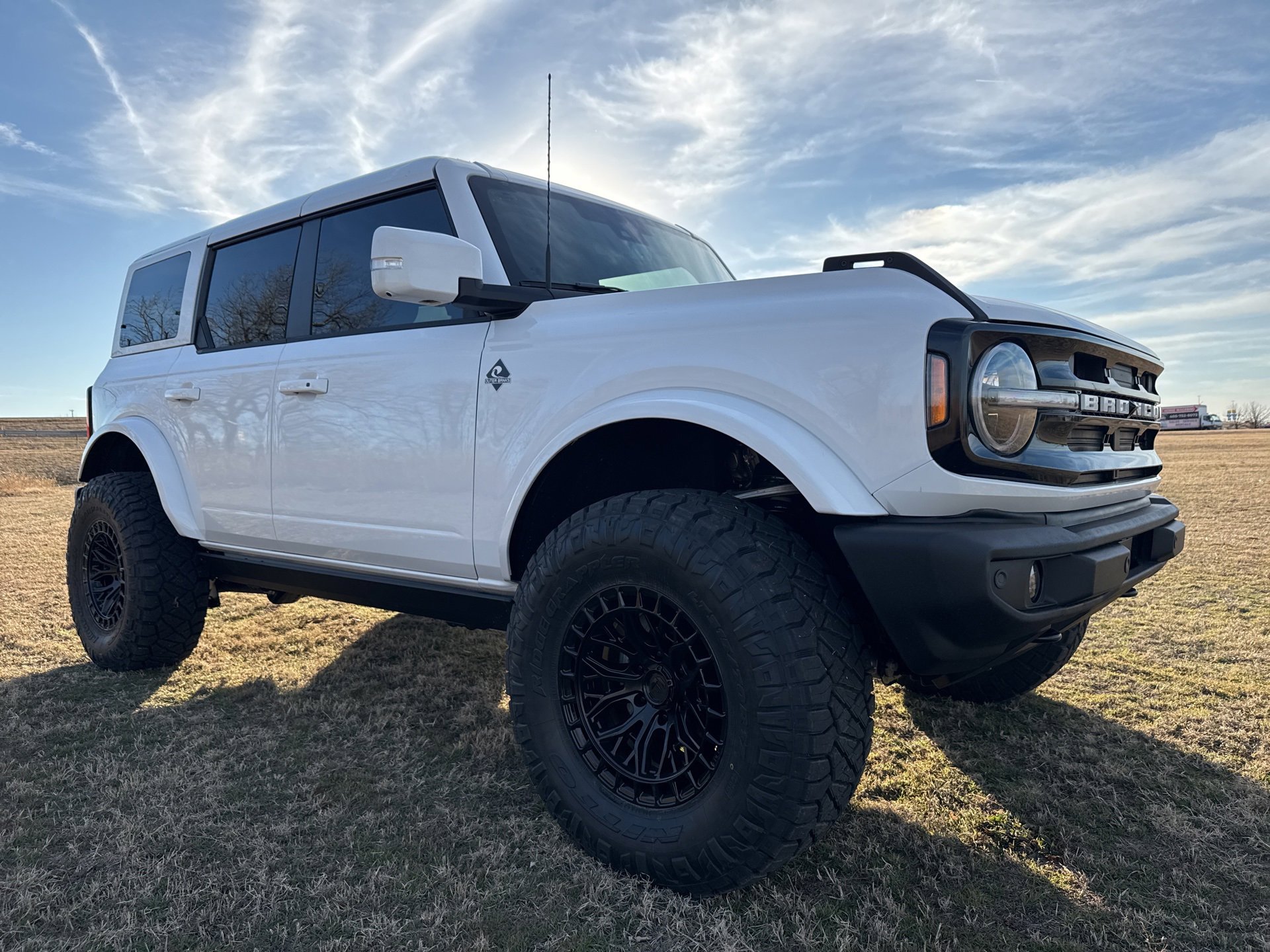 New 2025 Ford Bronco Outer Banks image 3