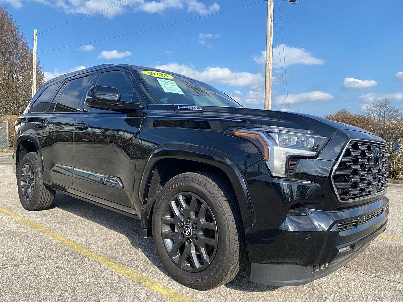 Used 2025 Toyota Sequoia Platinum image 1