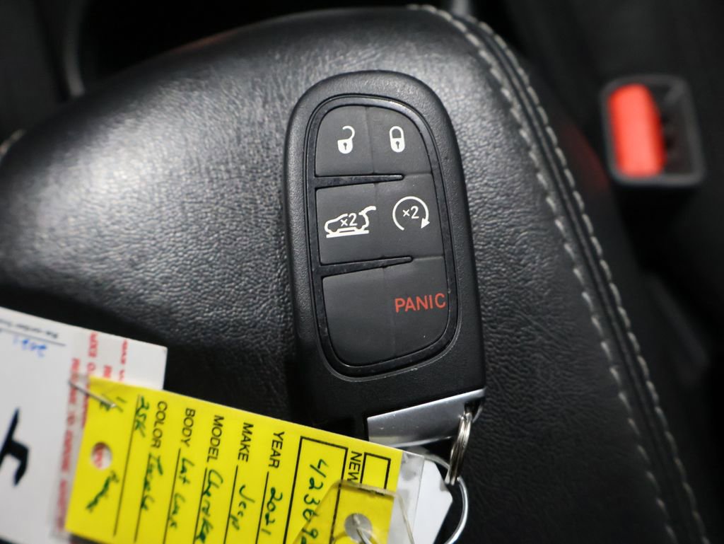 Certified 2021 Jeep Cherokee Latitude Lux w/ Comfort/Convenience Group image 30