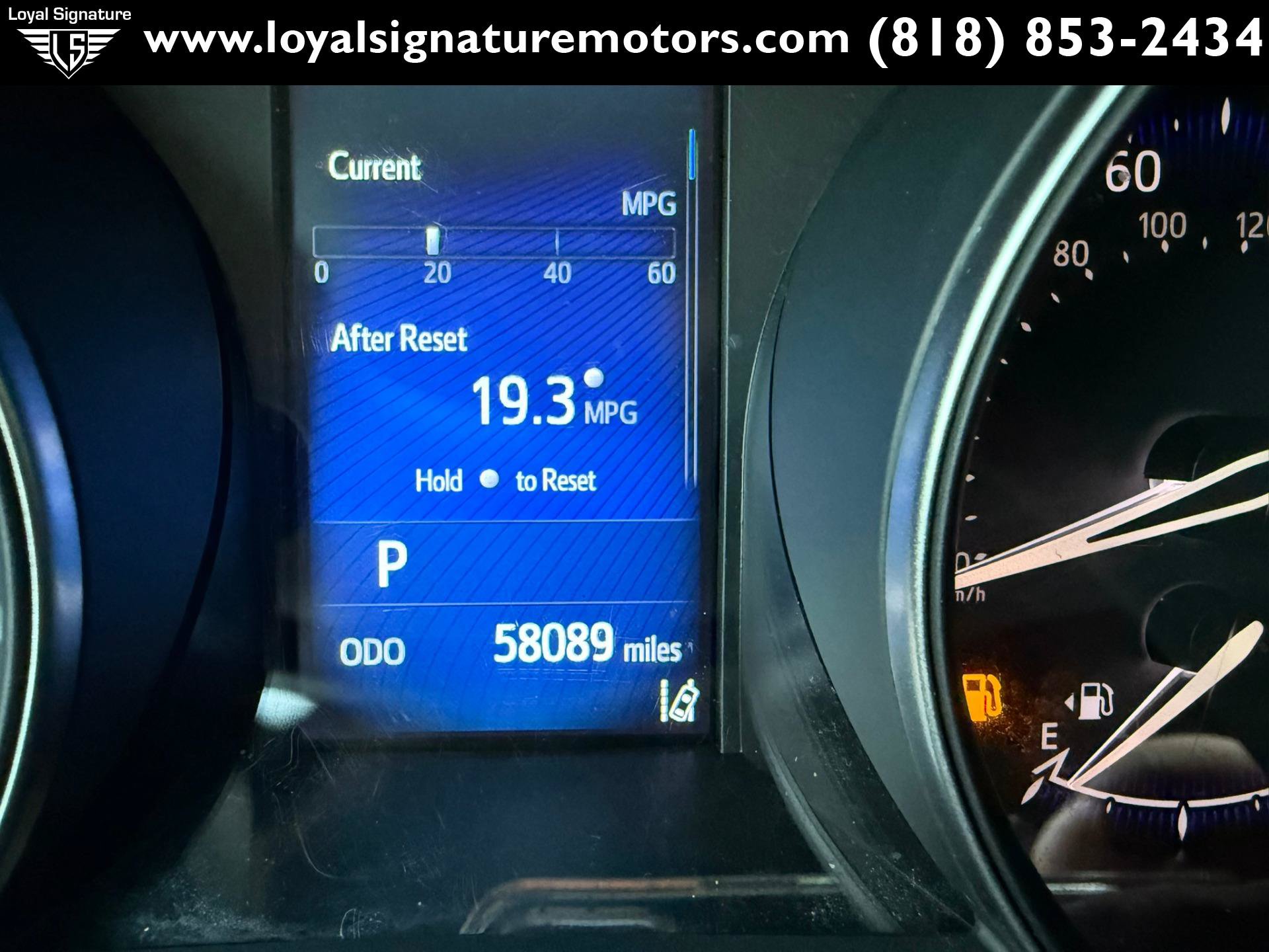 Used 2018 Toyota C-HR XLE FWD image 21