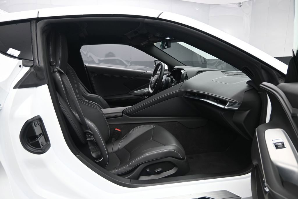 Used 2022 Chevrolet Corvette Stingray Coupe w/ 1LT RWD image 25