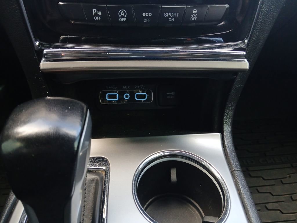 Used 2021 Jeep Grand Cherokee Limited w/ Premium Lighting Group image 24