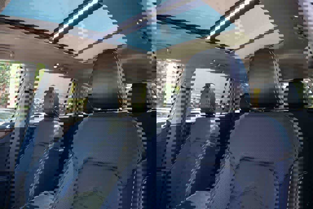 Used 2024 Volkswagen Atlas SE FWD image 17