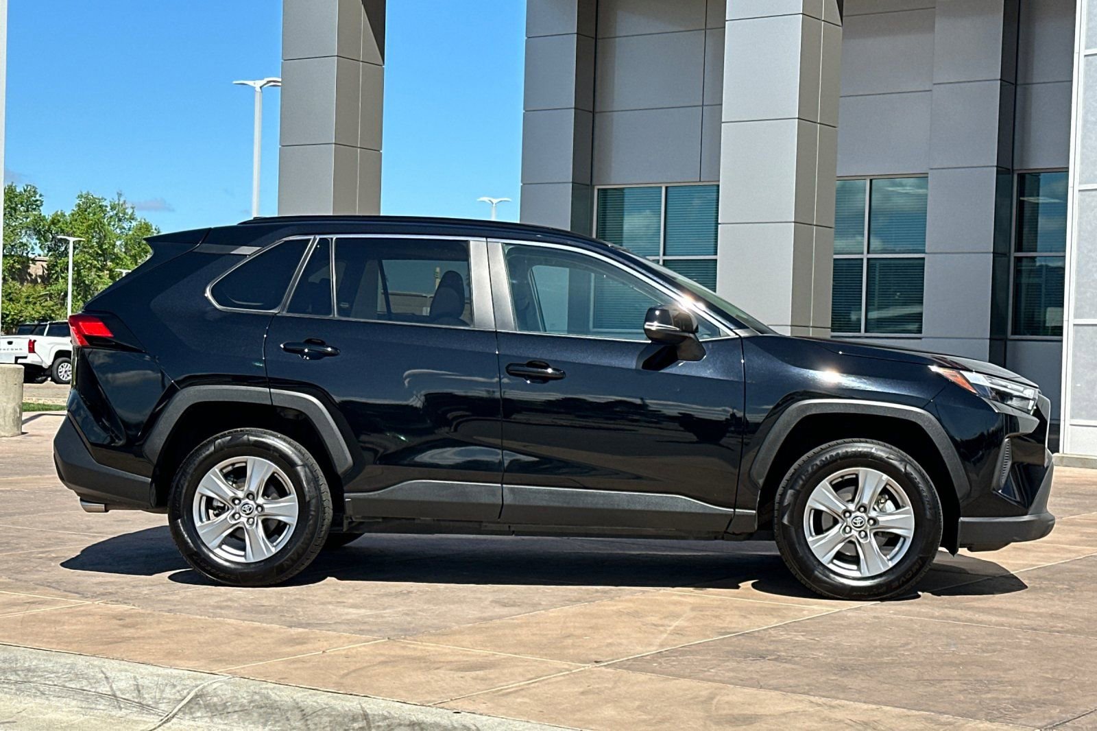 Used 2024 Toyota RAV4 XLE w/ Convenience Package AWD/4WD image 3