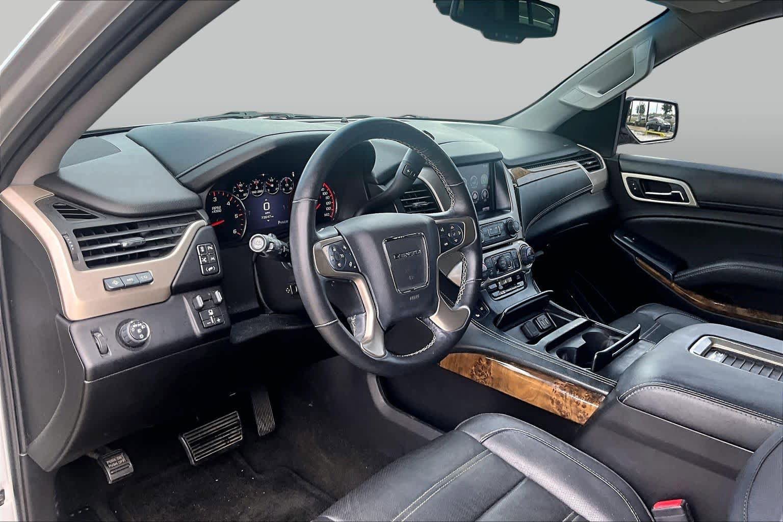 Used 2016 GMC Yukon Denali w/ Open Road Package RWD image 16