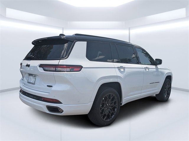 New 2025 Jeep Grand Cherokee L Summit image 3