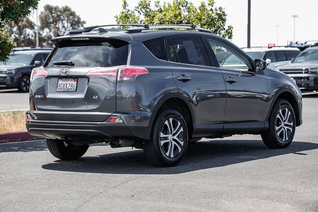 Used 2018 Toyota RAV4 LE w/ All Weather Liner Package FWD image 5