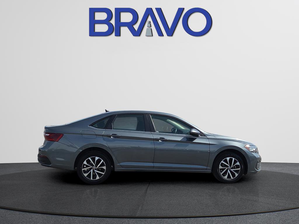 Used 2024 Volkswagen Jetta S image 3