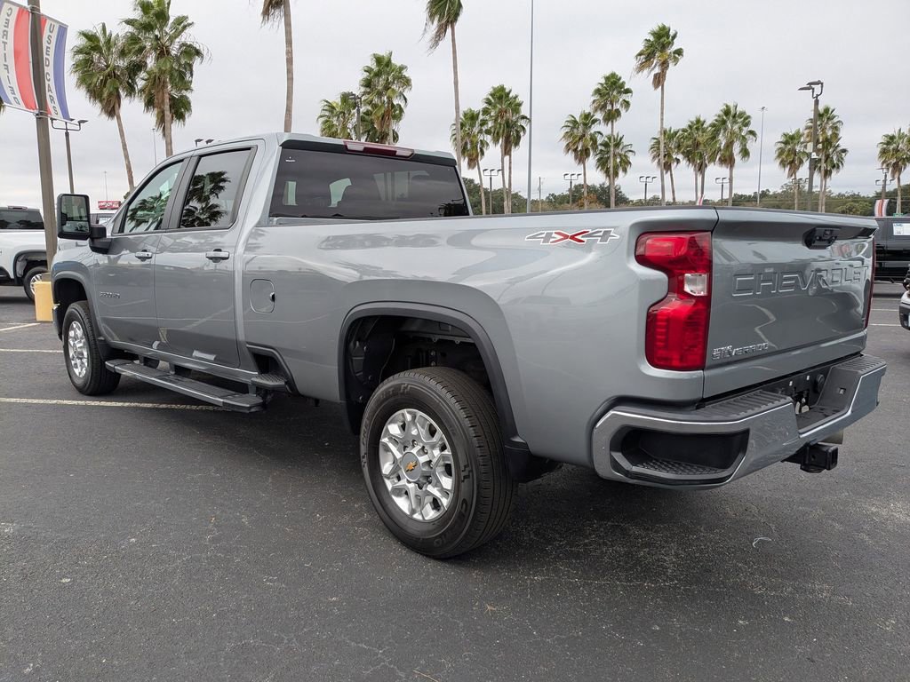 Used 2024 Chevrolet Silverado 3500 LT image 7