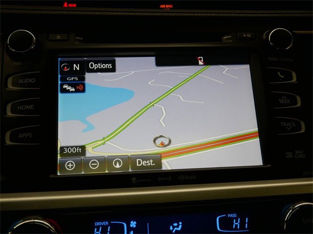 Used 2017 Toyota Highlander XLE image 18